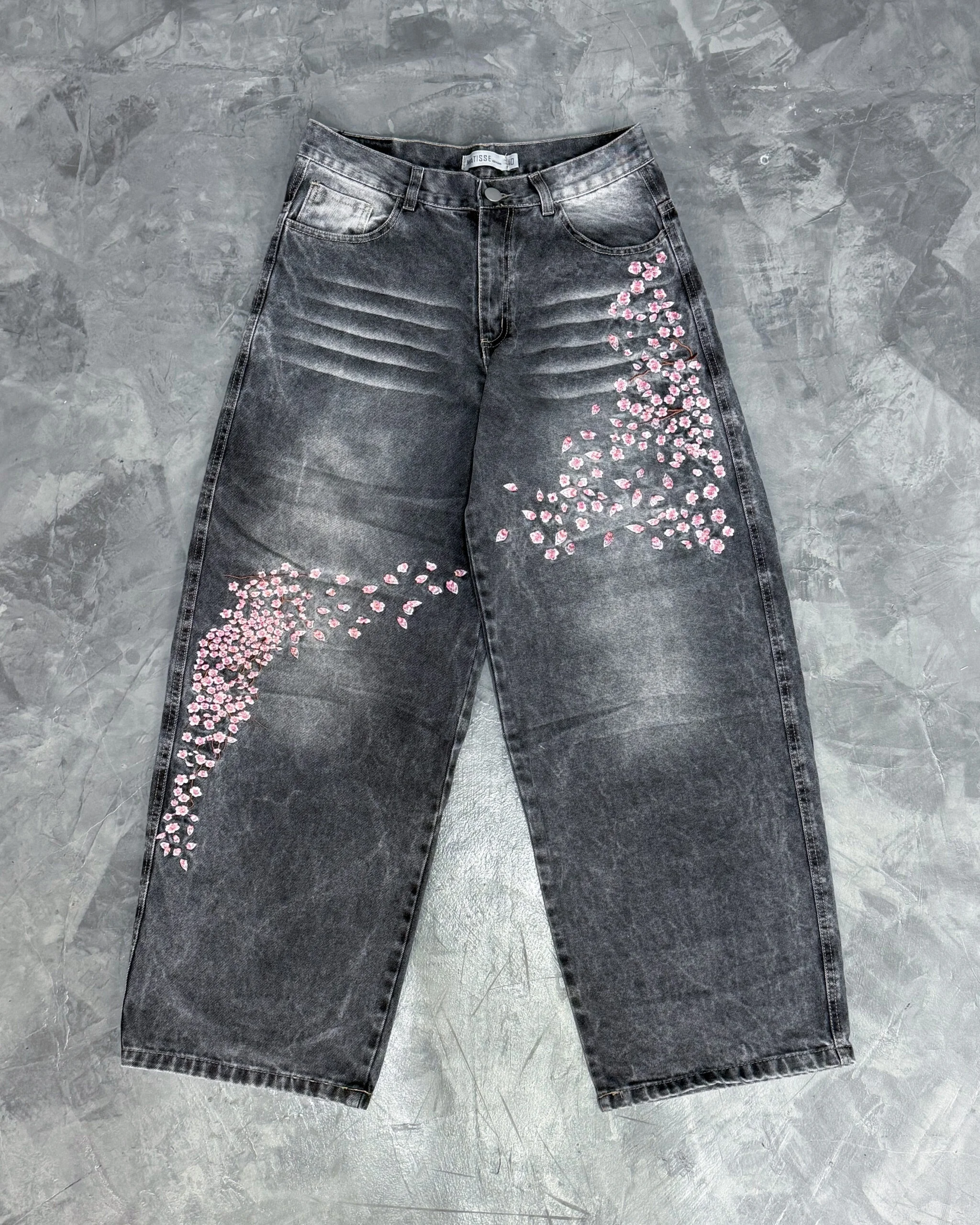 

2026 Gray and White Retro Low Waist Hip Hop Cherry Blossom Embroidered Jeans Wide Leg Pants Y2K Clothes Men Women Loose Jeans