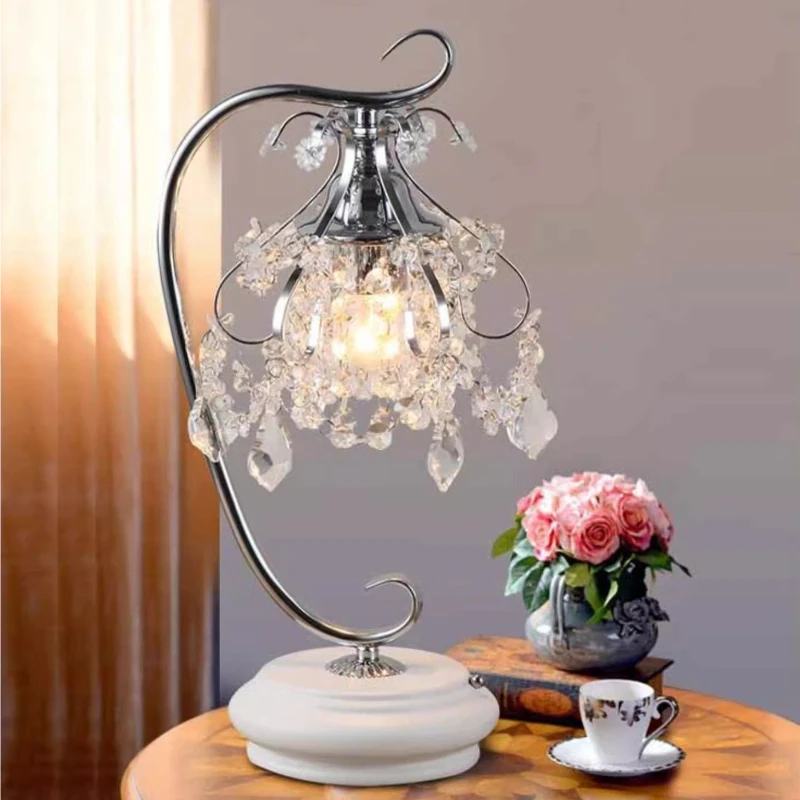 

Скандинавские дизайнерские торшеры Креативные хрустальные светодиодные торшеры Гостиная Спальня Кабинет Проживание в семье Высококачественные орнаментные светильники