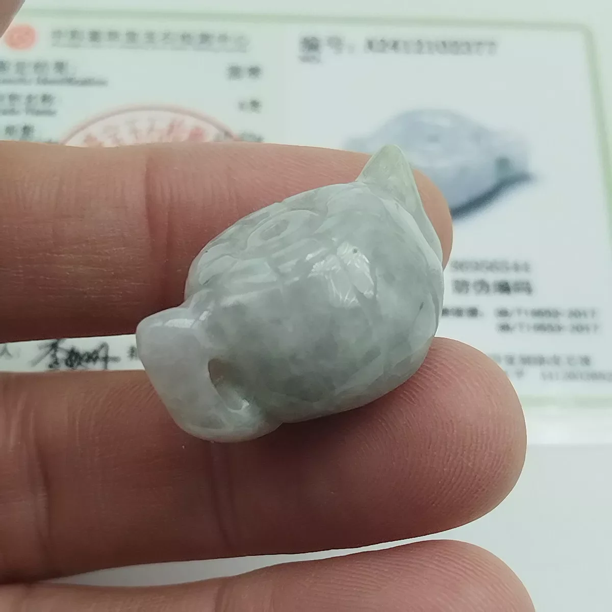 Zertifizierter, 100 % natürlicher Jade-Jadeit-Anhänger aus Burma vom Typ A, feiner, handgeschnitzter Teekannenanhänger