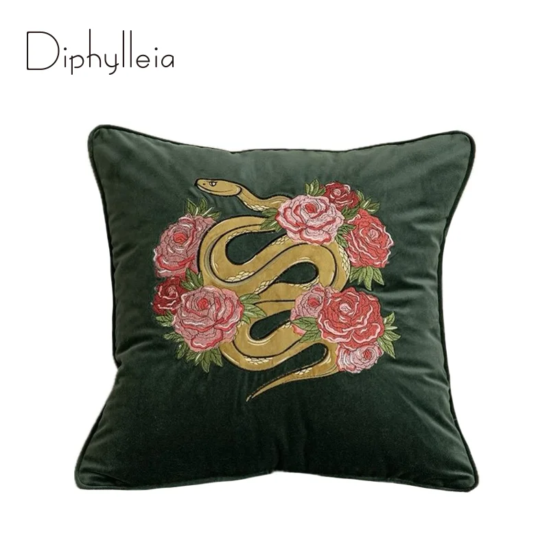 Diphylleia GG Style Inspired Botanical Snake Embroidered Pillow Cover Luxury Velevt HandiCraft Lavish Cushion Case Retro Glamor