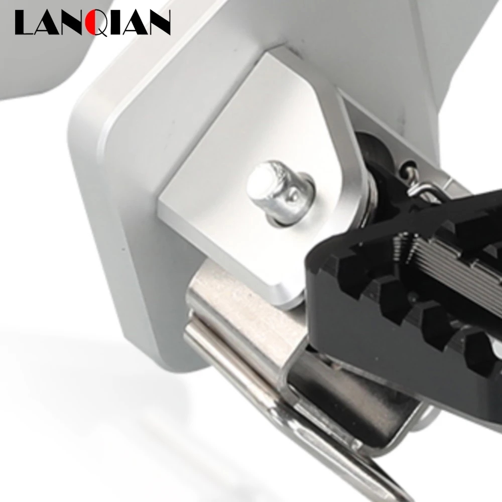 

CNC Rear Foot Stand Footrest For HONDA XADV 750 X-ADV 750 XADV750 2021-2024 2025 Footrest Footpegs Passenger Foot Pedal Foldable