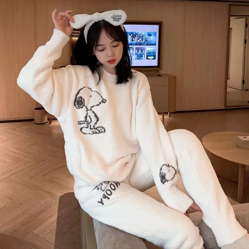 Miniso Snoopy Cartoon Long-Sleeved Soft Plush Pajamas Autumn Winter Cute Girls Thickened Warm and Comfortable Home Wear Set