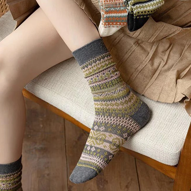 Chaussettes rétro ethniques japonaises pour femmes, style Maillard Fair Island, chaudes