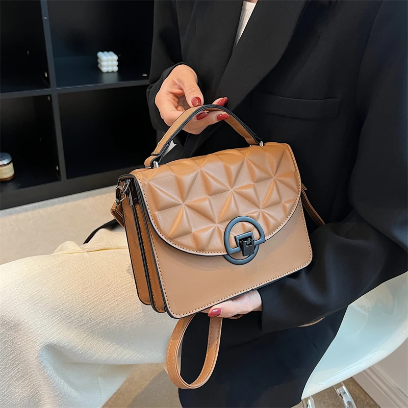 Borsa a tracolla di lusso da donna borse quadrate piccole monospalla retrò borsa a tracolla da donna con patta semplice alla moda di nuova moda