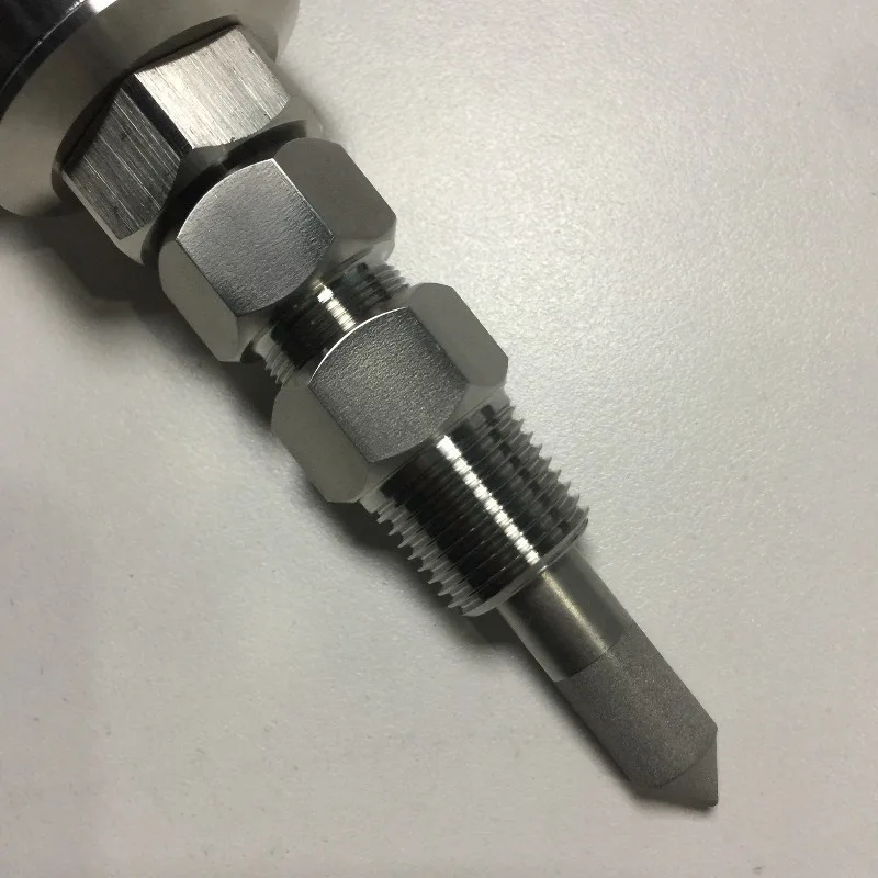 Industrial dew point sensor