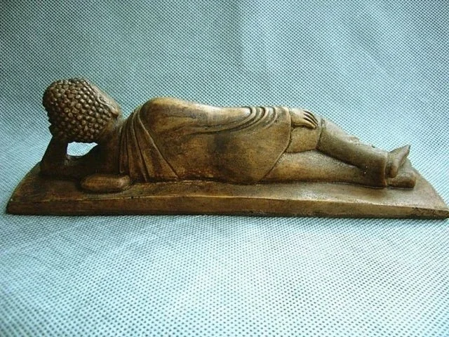 Elaborate Chinese Collectible Decorated Old Handwork Alabaster Carved Buddha Recline Statue