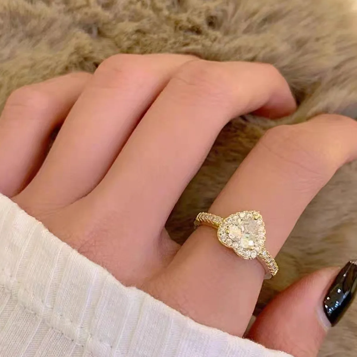 Light Luxury Love O…