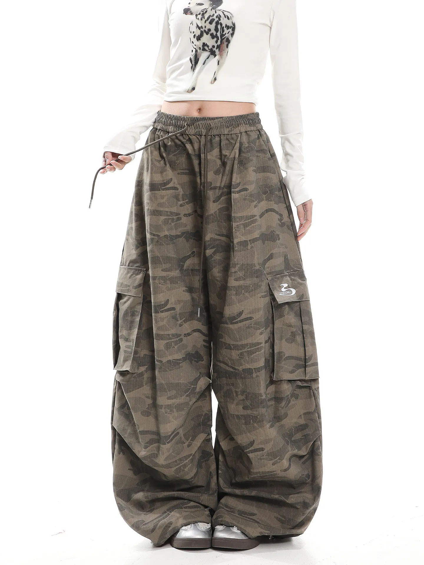 

Американские ретро-брюки-карго с широкими штанинами, женские повседневные свободные брюки с эффектом похудения, с множеством карманов, весна-осень, новинка, спортивные, в стиле парашютиста