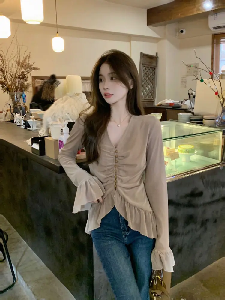 

Womens Tops Spring /summer High-end Elegant Style Temperature V-neck Pullover Pleated Slimming Flared Sleeve Irregular Shirt Top