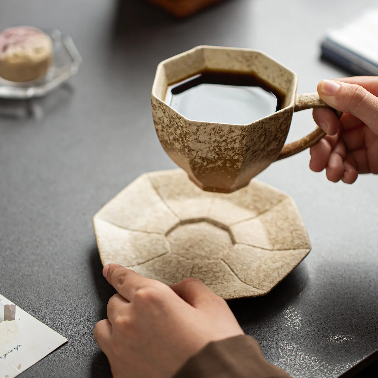 

Creative Disc Set, High Aesthetic Retro Octagonal Mug,Ceramic Cup,Irregular Cup,Japanese Drinking Tea Set,Living Room Decoration