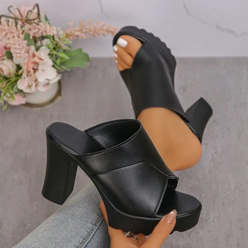 

2026 fashionable and comfortable banquet high-heeled summer new style elegant open-toe women's beach slippers 35-43