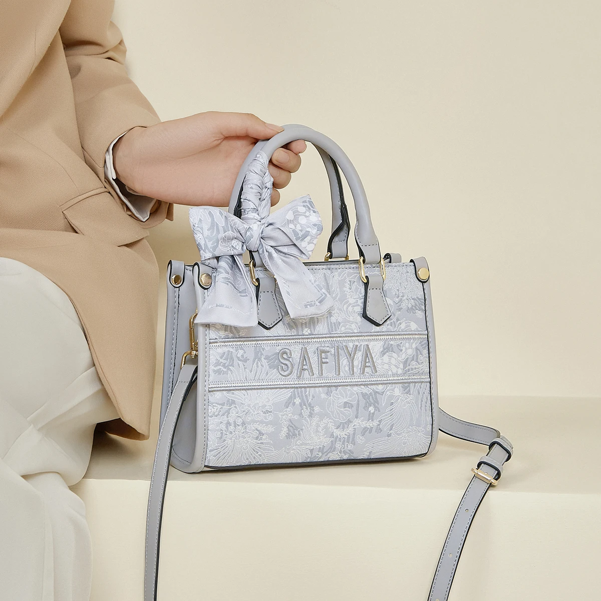 حقيبة يد نسائية من SAFIYA بحزا - مراجعة Luxury Bags Best وسعره