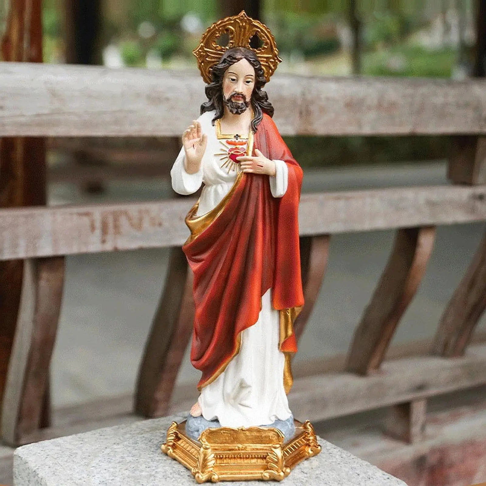 

Holy Jesus Statue Home Decor Elegant Resin Craft Ideal Gift Catholic Sculpture for Tabletop Indoor Outdoor Living Room Desktop