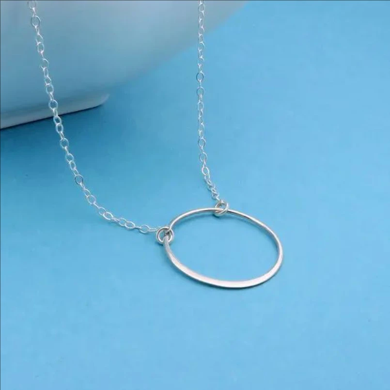 Trendy Beatiful Eternity Circle Necklace