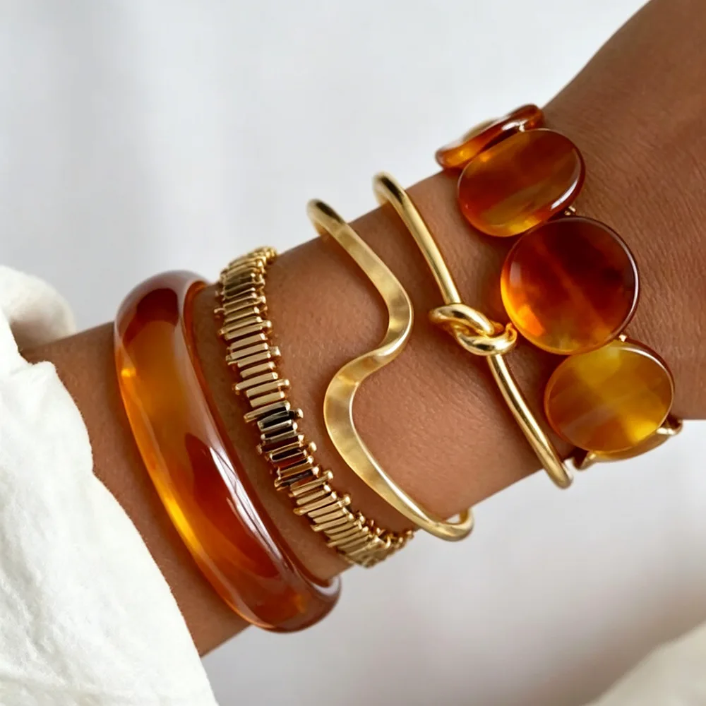 5Pcs/Set Fashion Irregular Geometric Wave Knot Metal Bracelet Set for Women Acrylic Bangle for Daily Wear and Holiday Gifts