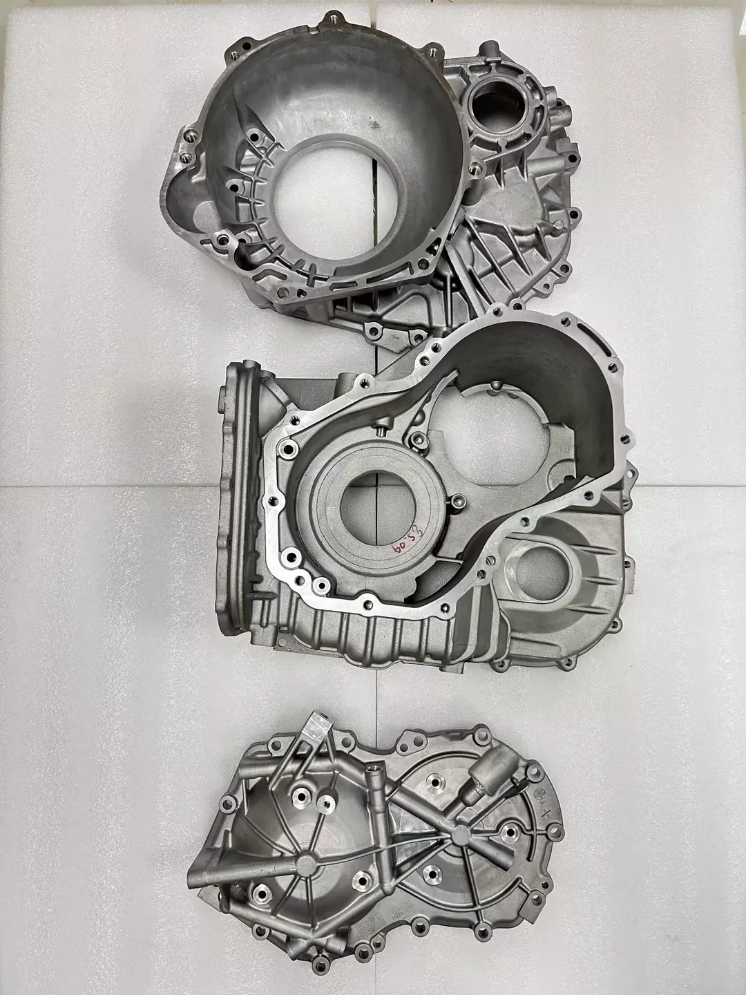 

High-Quality Transmission Housing (Front, Middle, Rear Shells) for Chery E5, Tiggo 3, Tiggo 7, Arrizo 5, Arrizo 7, Kaiyi X5