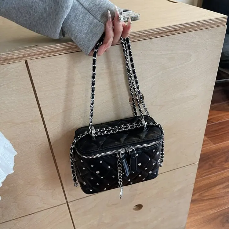 

Новая женская сумка через плечо 2026 года: минималистичная, люксовая, винтажная, уникальная, вместительная, на плечо и через плечо