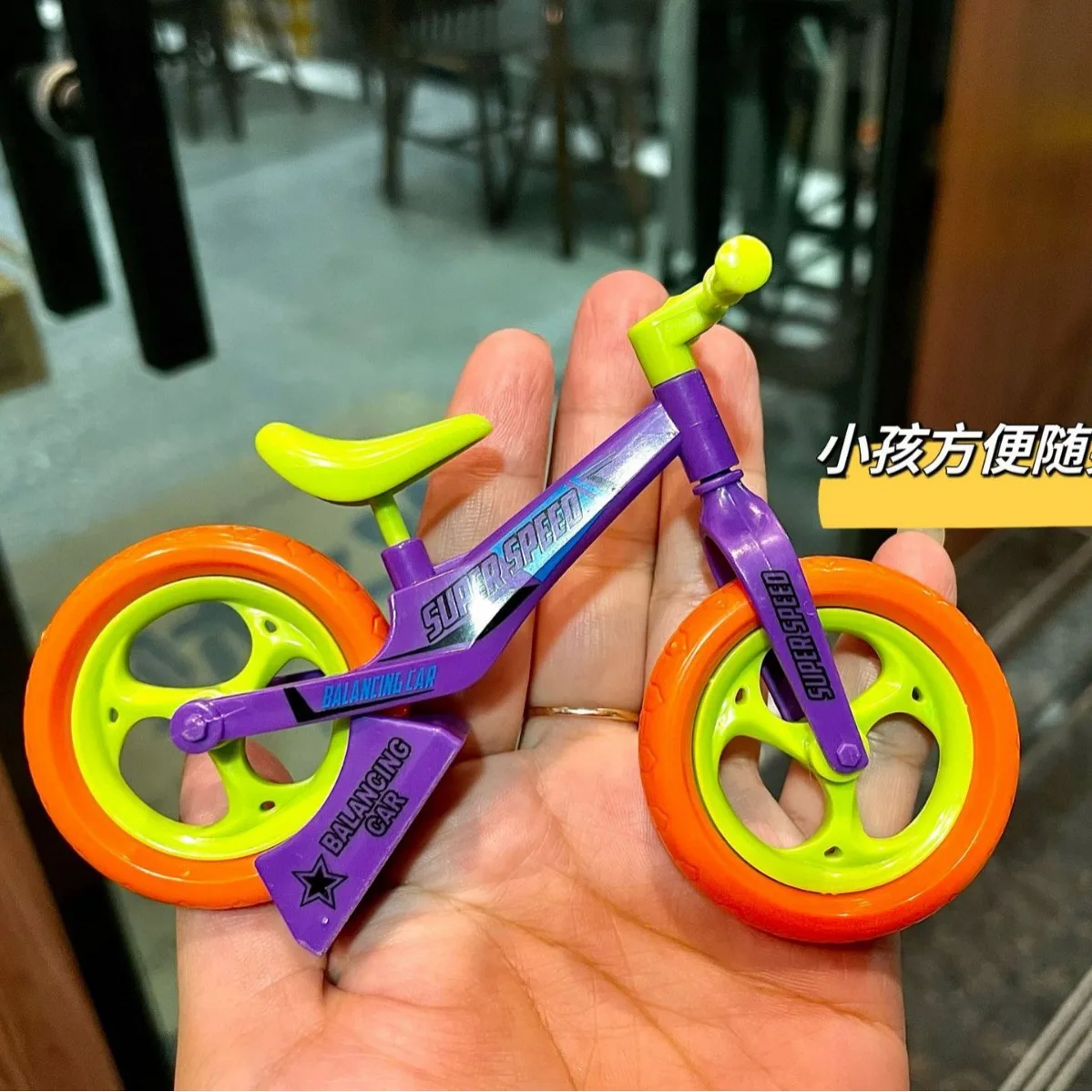 

2Pcs Children DIY Can Be Assembled Mini Radish Bike Toy Model Simulation Children Balance Car Desktop Small Ornaments Gifts