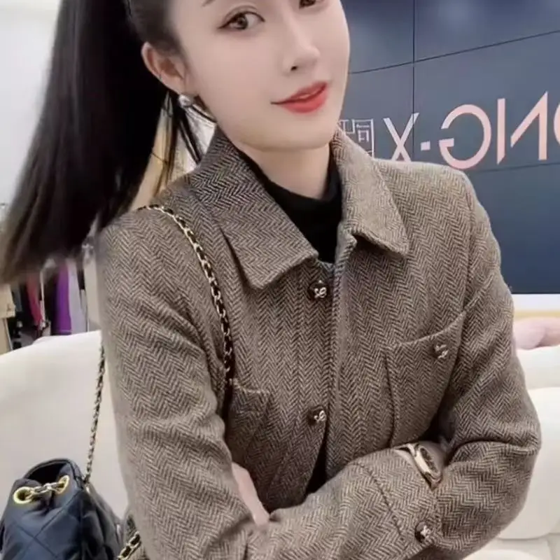 Xiaoxiangfeng معطف صوفي امرأة 2026 ربيع الخريف جديد سترة عالية الجودة مزاجه أبلى بدلة قصيرة ملابس علوية الإناث