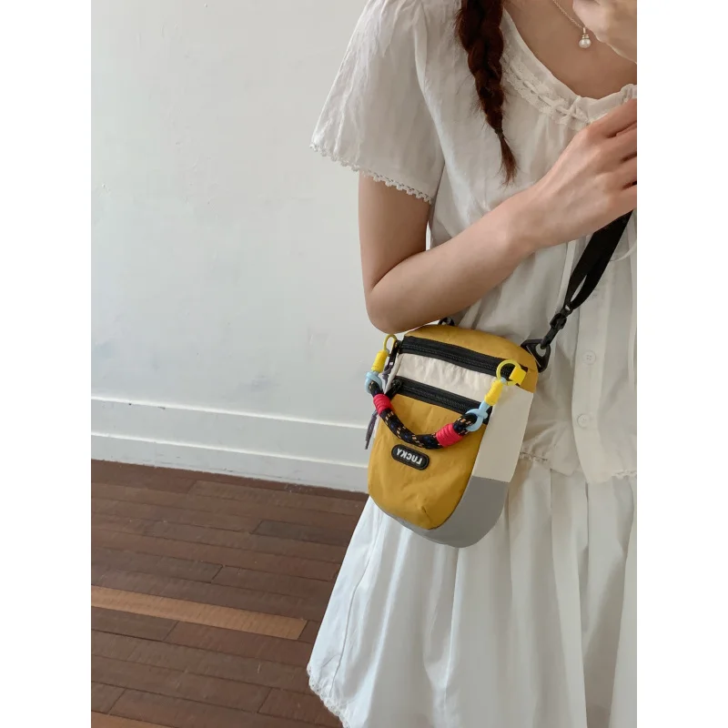 insAmerican-style color-blocking small crossbody bag for women2026Spring new trendy versatile casual crossbody phone bag