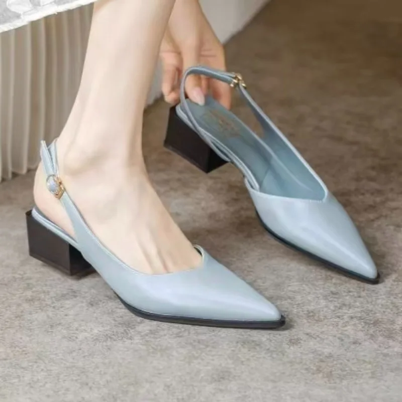 

Женские летние уличные сандалии из овчины в стиле французского ретро, на толстом каблуке, с задним ремешком, заостренные, универсальные, модель 2026