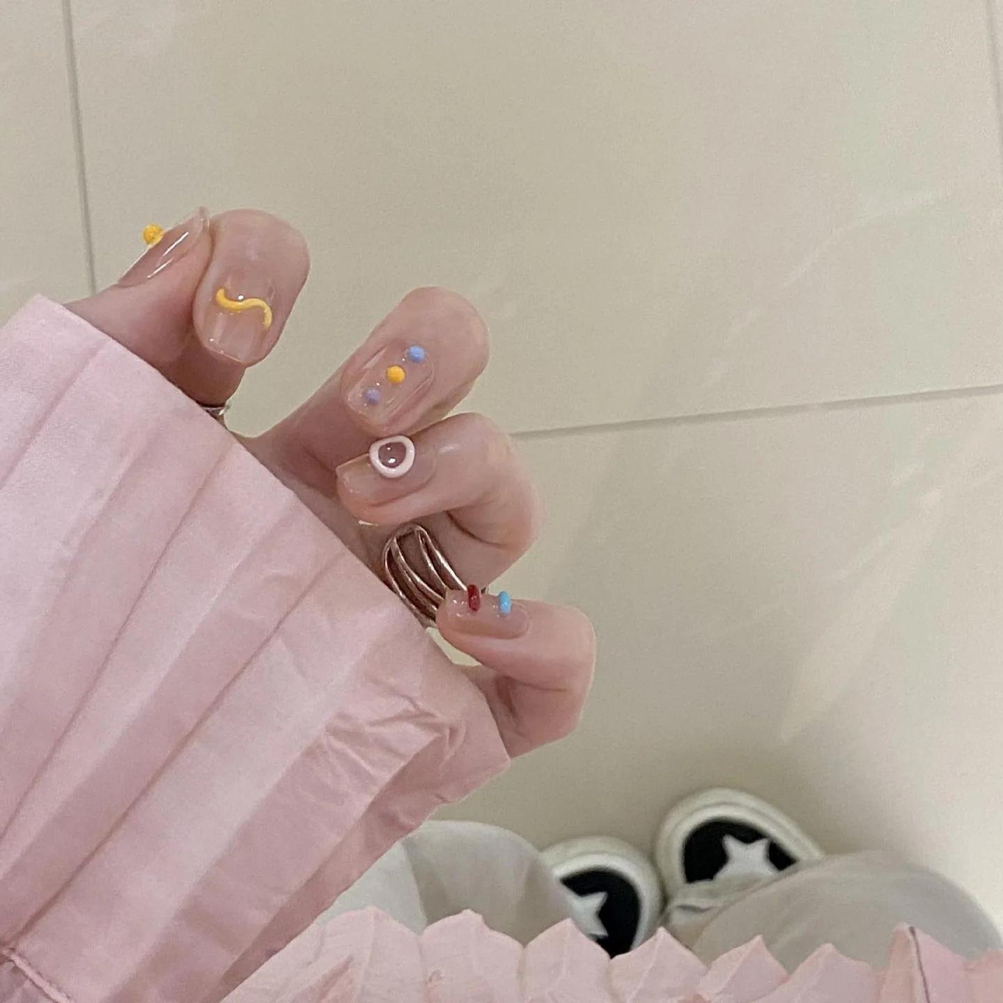 10 pièces belle presse à la main sur les ongles fleurs coloré Design 3D court mignon faux ongles portable ongles conseils Art pour les filles d'été