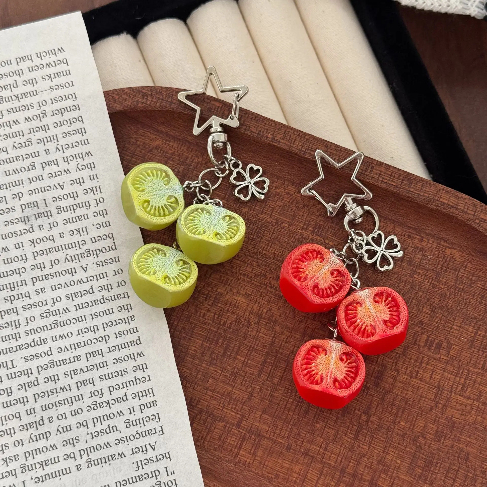 Creative 3D String Tomato Keychain Vegetable Green Red Tomato Fruit Key Chain  Friends Couple Bag Car Hanging Decorative Gift