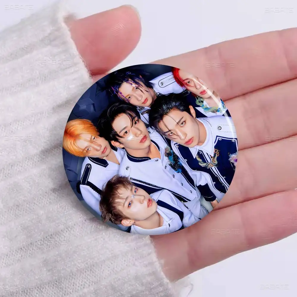 مخصص P1Harmony KPOP لينة زر دبوس مشرق مطبوعة أيقونة هدية للأصدقاء شارة طوق بروش التلبيب دبوس معدني #3