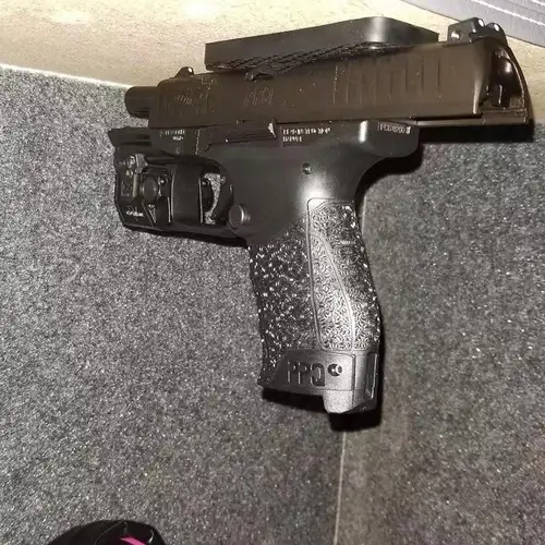 Imagen 2 del producto Imán de pistola para vehículo, soporte magnético Quickdraw para Rifle, pistola, escopeta, pistola de hasta 35 libras, funda táctica para coche