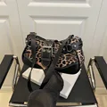 leopard print black