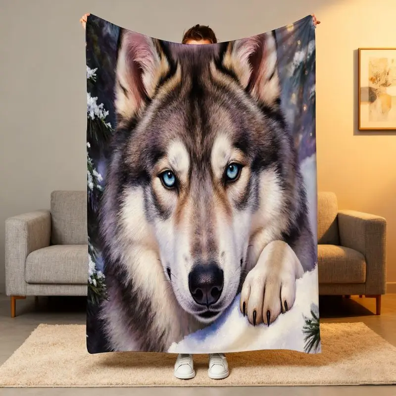 

1pc Wolf Striking Eyes Flannel Blanket - Realistic Gray/White Snowy Background, All-Season Winter Decor Gift