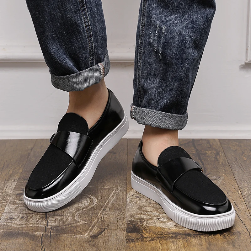 Men Fashionable Loafers with PU Splicing Flat Bottom Comfortable Non Slip Breathable Business Casual Shoes