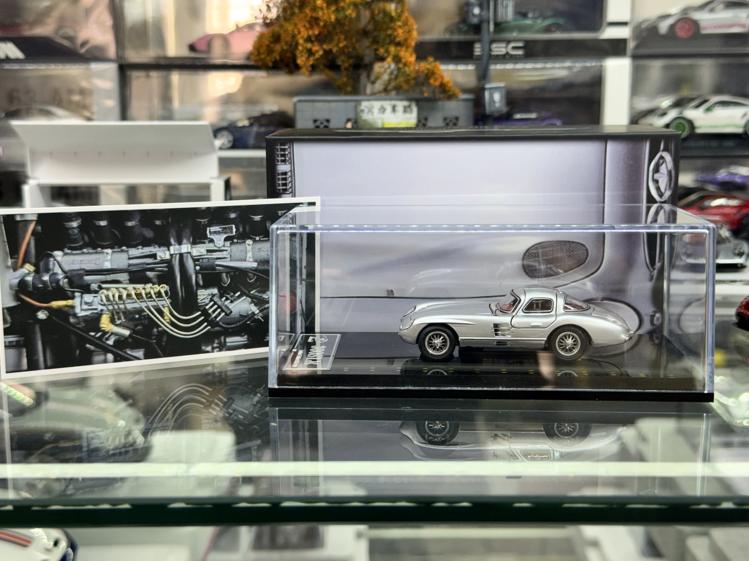 

Diecast 1:64 Scale BENZ SLR alloy Car Model Collectible Toy Gift Souvenir Display Ornament