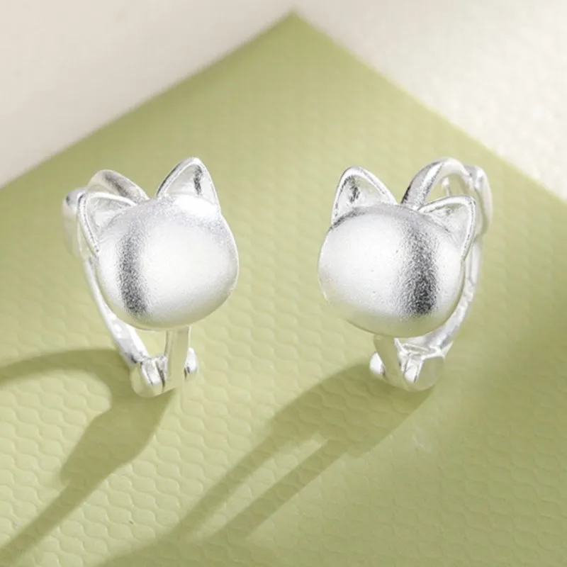 

Sam Panda 925 Sterling Silver Cat Earrings for Women Frosting Cute Creative Design Trend Versatile Niche Jewelry Gift Dropship