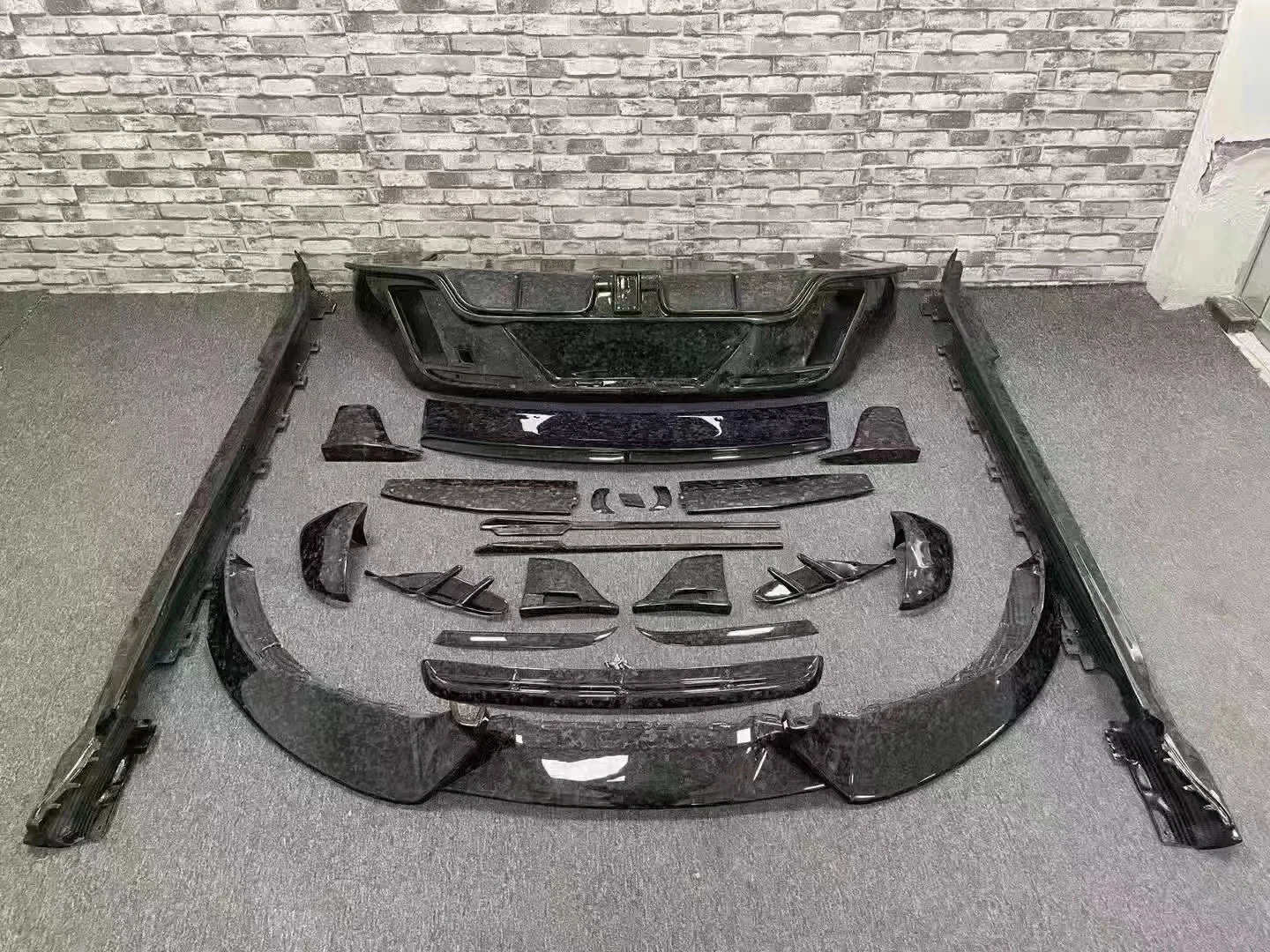 High Quality Car Body Kit Bumper Suitable for Taycan MS Style Forged Body Kit Front Lip Diffuser