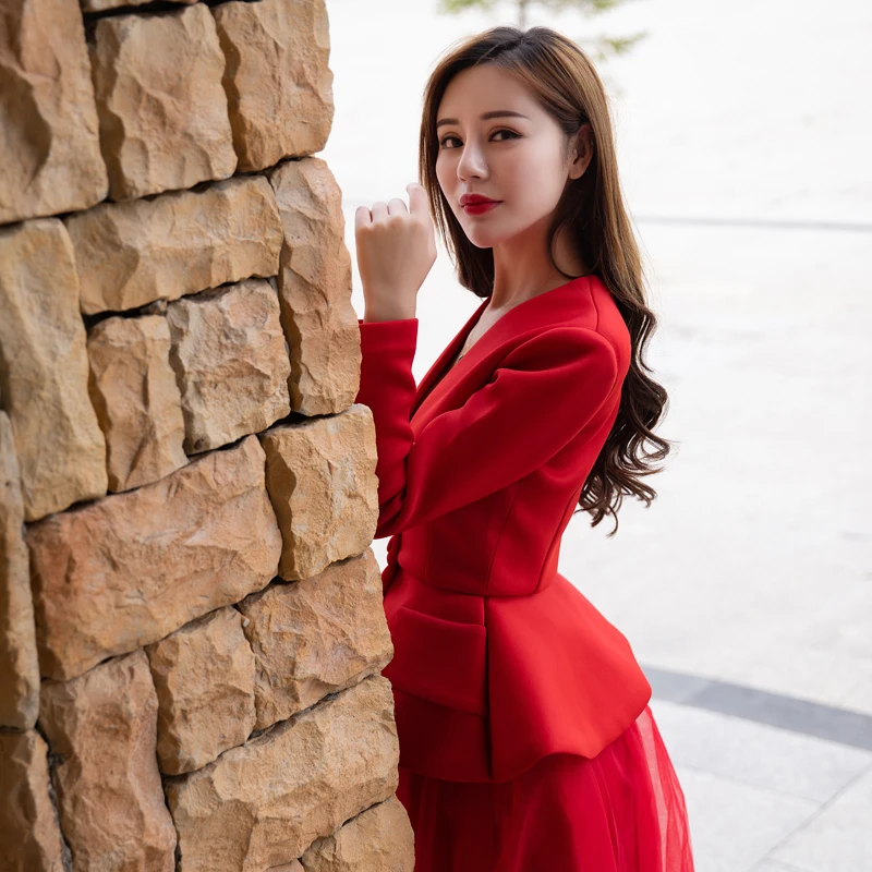 

Винтажный комплект для свадьбы: хлопковая юбка-пышка, красная прозрачная блузка с завышенной талией, женский костюм-двойка...