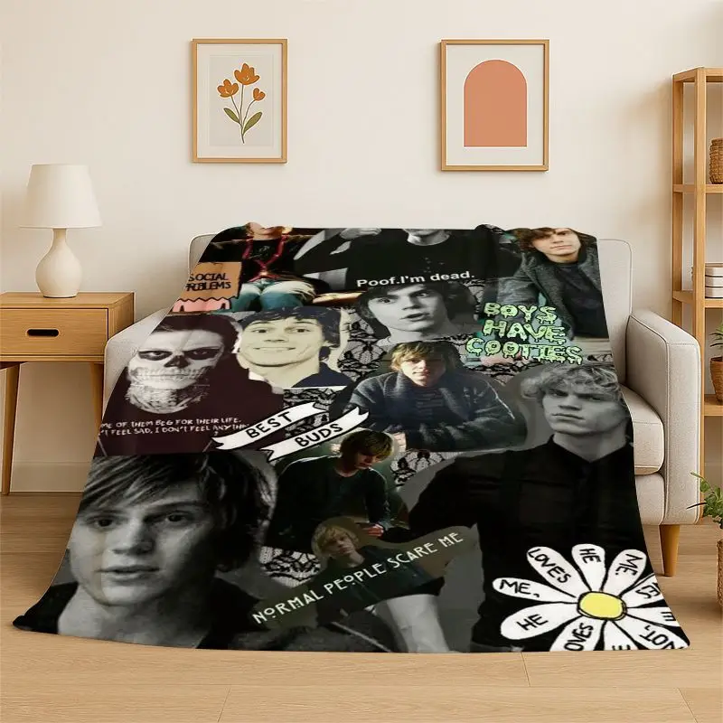 3D Evan Peters star Flannel Blanket Soft Warm Throw Blanket for Bedroom Living Room Bed Travel Camping Picnic Gift