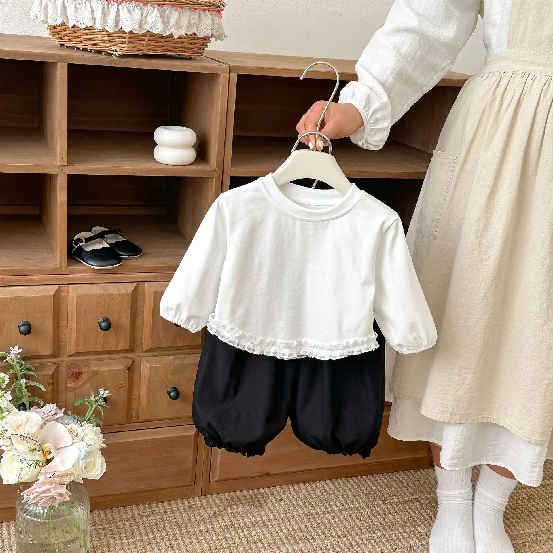 2026 Girl Bubble Sleeve Shirt Top Loose Casual Pants Two Piece Set Baby Girl Lace Doll Shirt Set