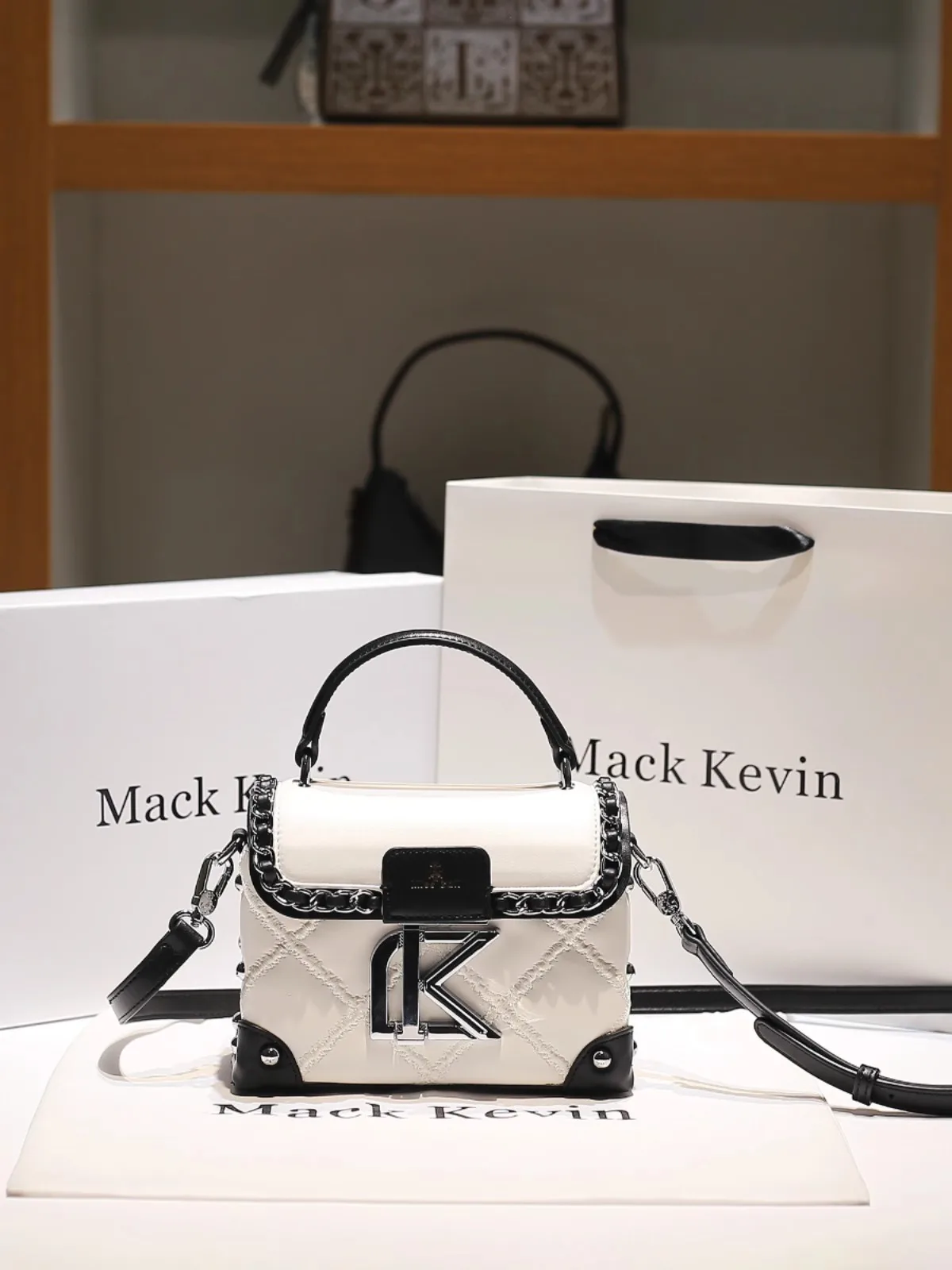 2025 New Fashion and Popular Square Handbag with Contrast Color Women's High Quality Leather Crossbody Bag for Evening Party
