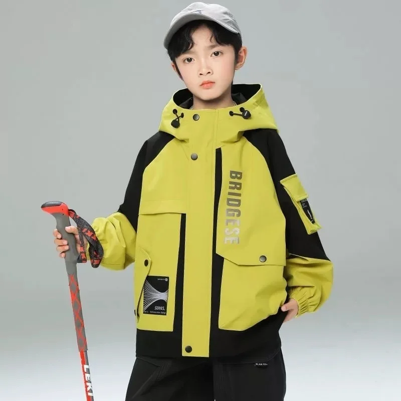 Giacca da ragazzo Abbigliamento antiurto antivento 2025 Nuova primavera e autunno Bambini di alta qualità Top da esterno Halloween Natale Regali per bambini