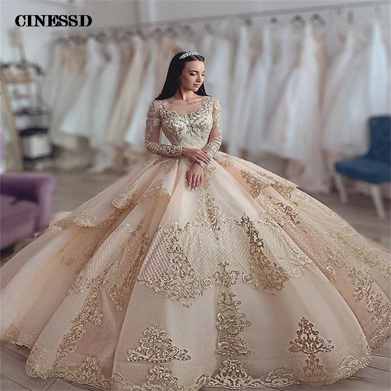 Luxury Champagne Quinceanera Dresses 2022 Lace Appliqued Crystal Long Sleeve Ball Gown Vestidos De Quinceañera Sweetheart Sweet