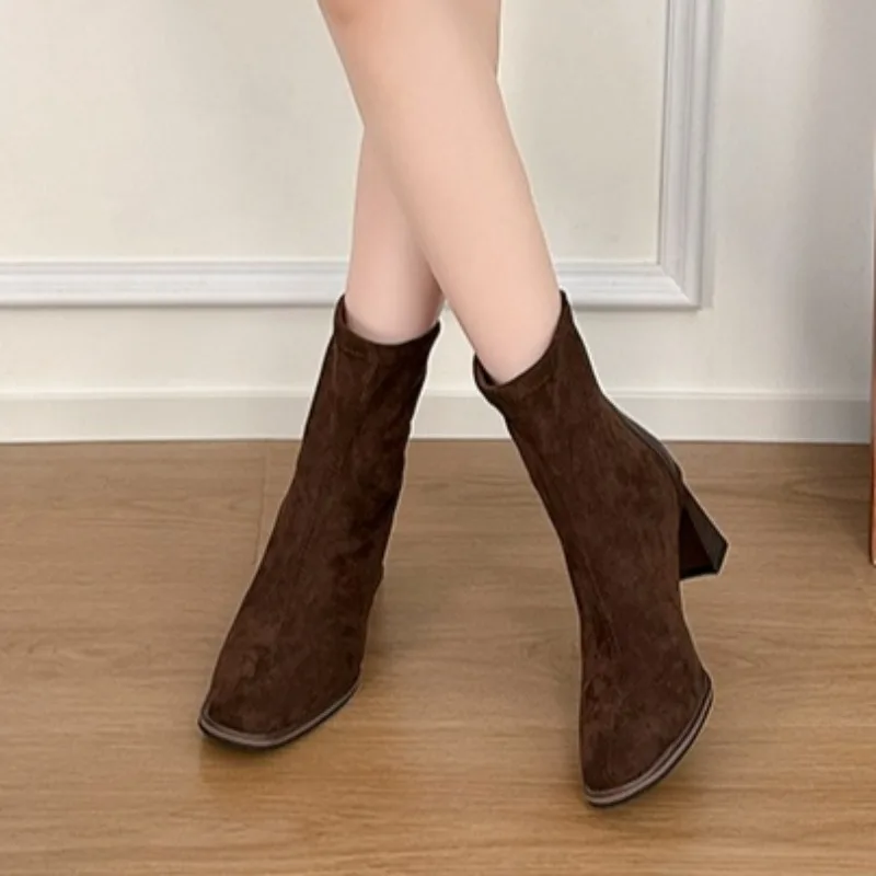 

Женские весенние новые замшевые ботинки челси в стиле ретро, подходящие для повседневной носки, офисная одежда, шопинг и удобные ботильоны с низким вырезом