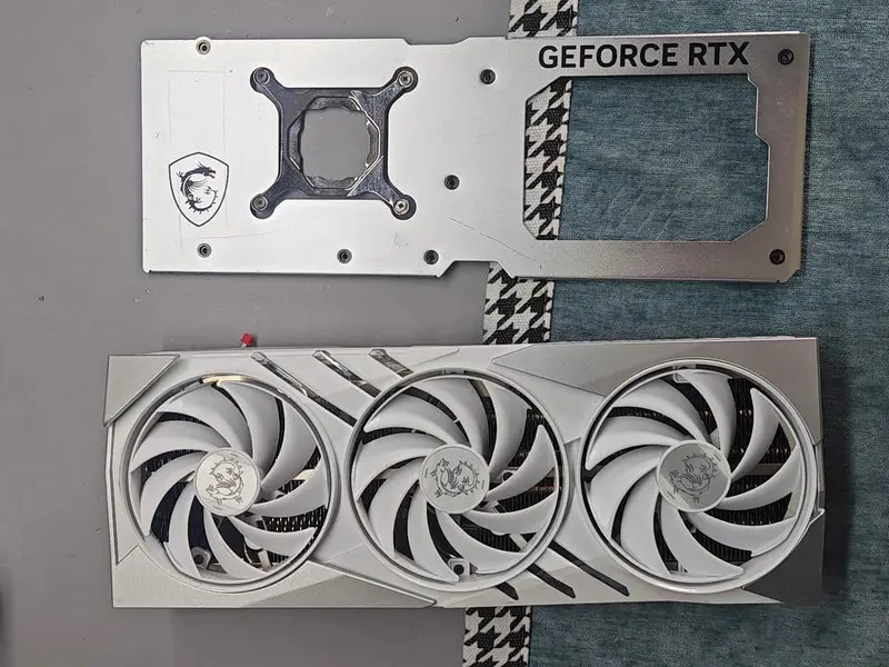 

The Radiator Cooler for RTX4070GAMING X SLIM WHITE Graphics Card with Backplate