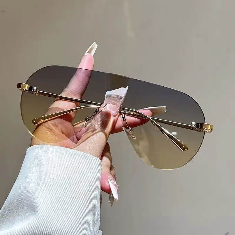 Oversized Trendy Vintage Metal Rimless One Piece Pilot Sunglasses Men Women Driving Outdoor Shades Punk Sunscreen Sun Glasses