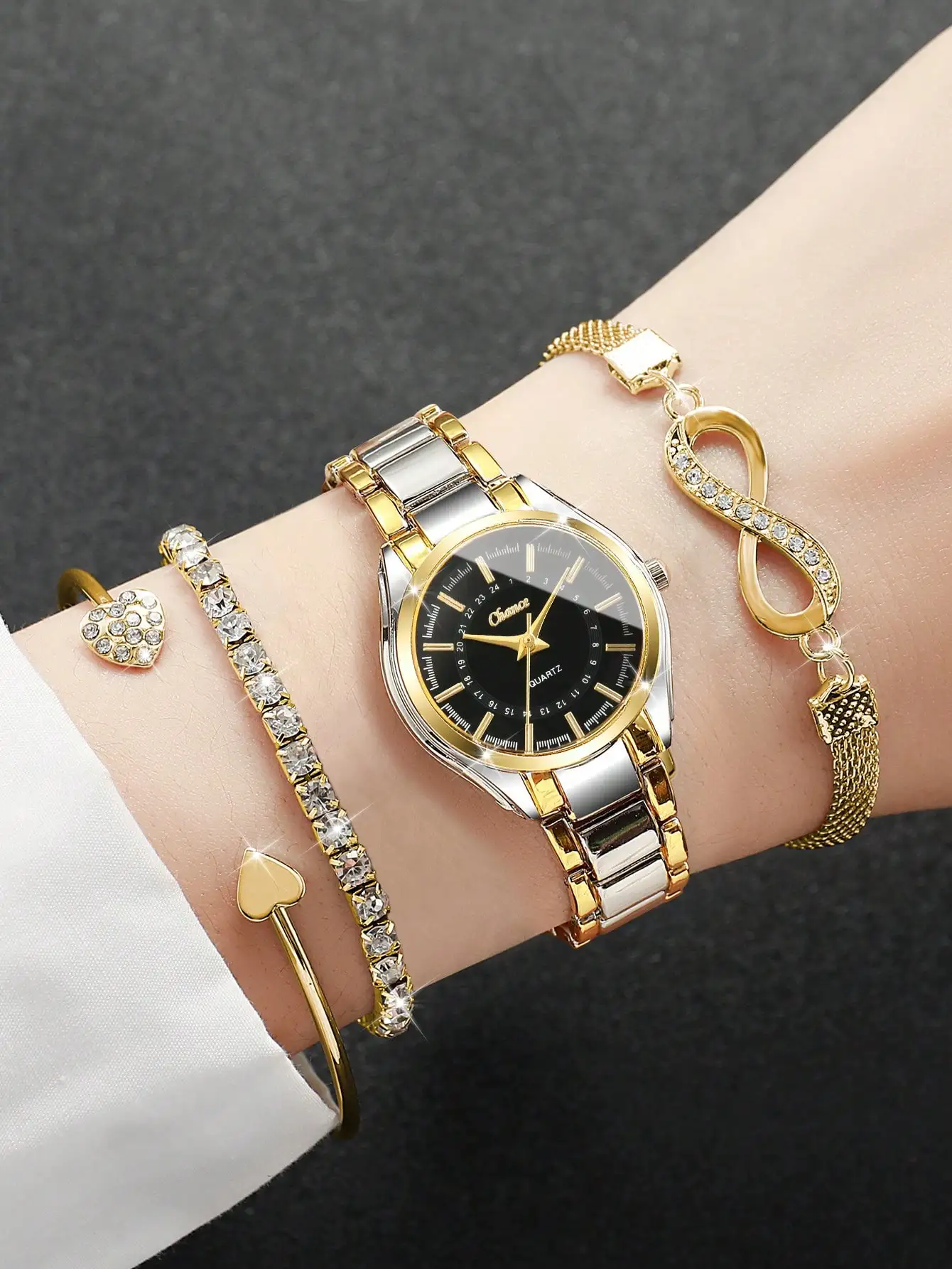 

Набор из 4 женских часов золотистого и серебристого цвета с браслетами из кристаллов