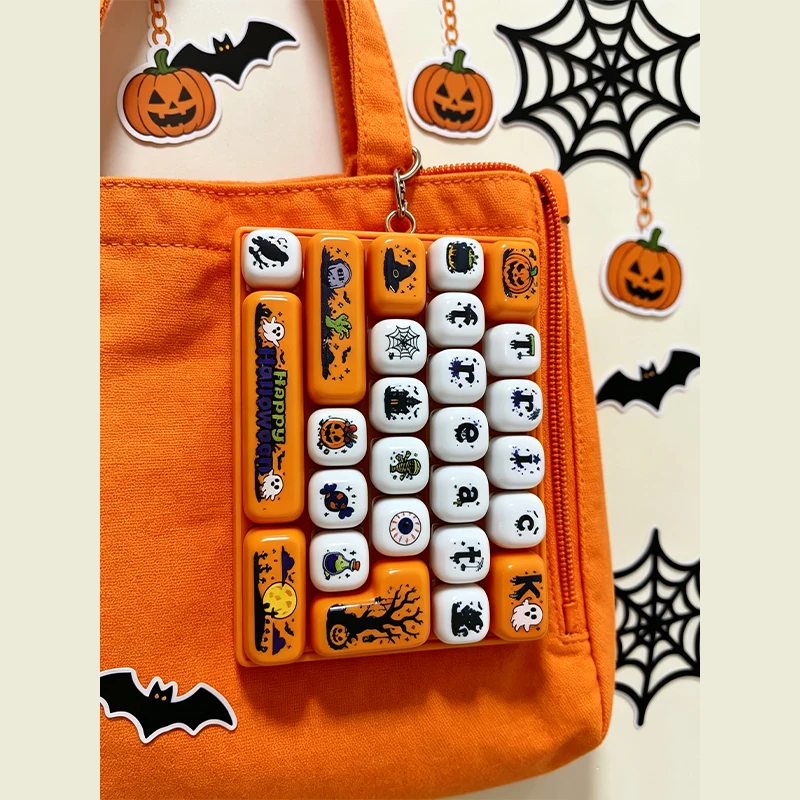 26 Tasten Halloween-Tastatur-Klicker-Schlüsselanhänger, Cartoon-Stressabbau mit Klickgeräusch, Rucksackanhänger, Partygeschenk für Erwachsene – Detail 8