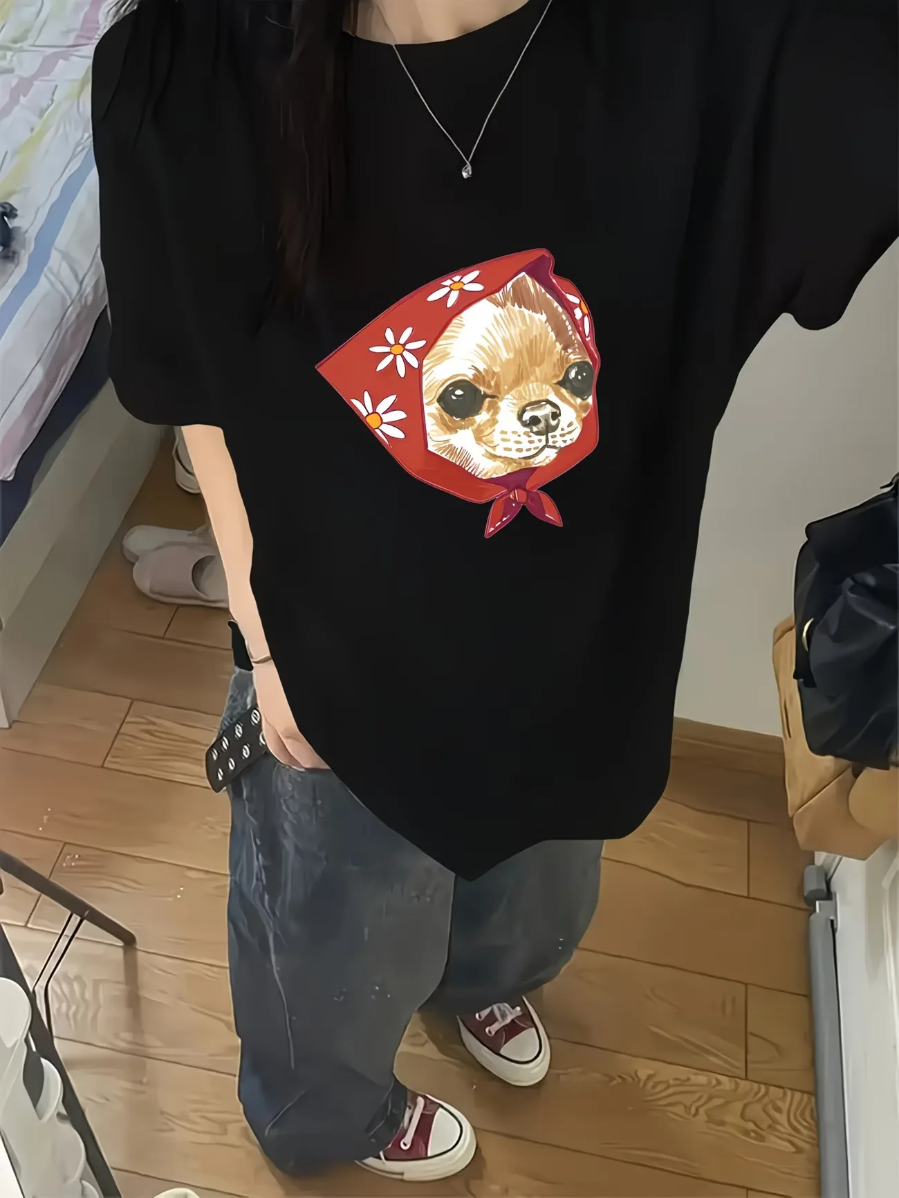 Funny Chihuahua Graphic Tee Women Cute Dog Scarf Print Tee Kawaii Animal Short Sleeve Summer Top Humorous Graphic Loose Clothing