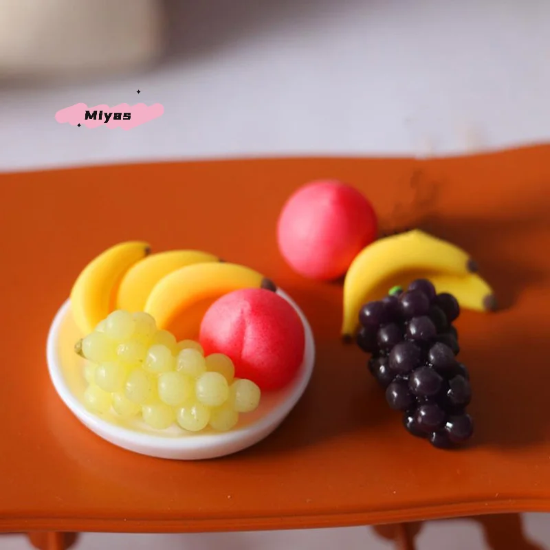 

6Pcs/Set Mini Dollhouse Simulation Fruit Plates - Grape Banana Peach Platter for Kitchen Decoration Accessories
