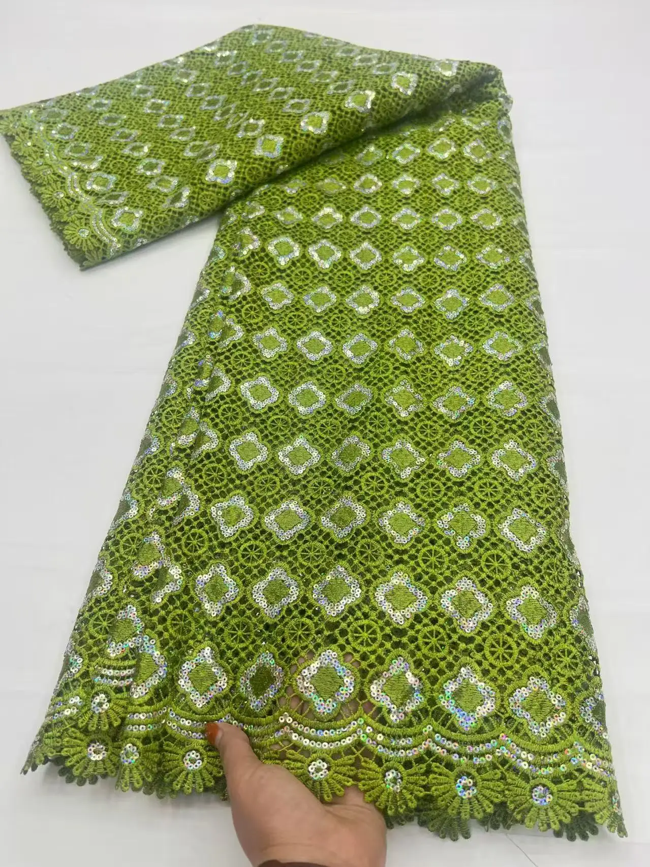 

Африканское гипюровое кружево, высококачественная нигерийская водорастворимая кружевная ткань с пайетками, 5 ярдов, для свадебных платьев и праздничной одежды.