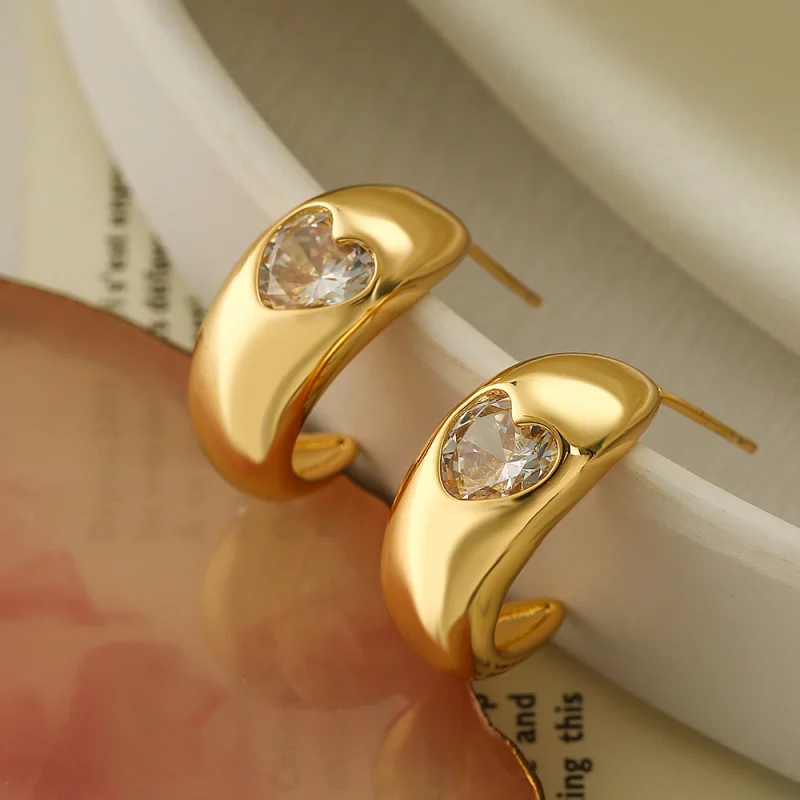 

European and American Fashion Copper Plated 18K Gold Heart Zircon C-shaped Earrings for Women Niche Personality Ear Jewelry New